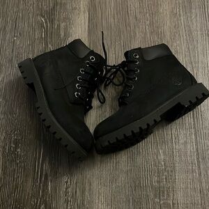 NWOT timberland boots